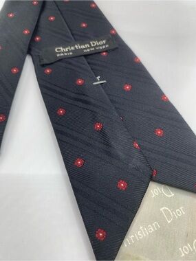 Dior Men’s Dark Blue Tie with Red Floral Motif